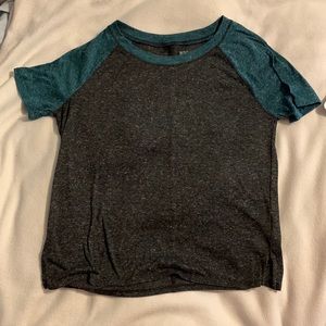 T Shirt / BDG / size SMALL